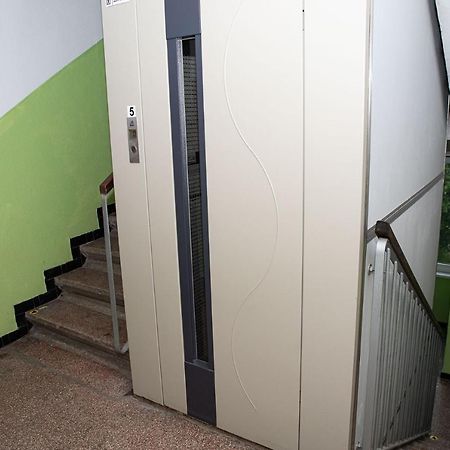 Lovely One Bedroom Apartment Nove Zamky Luaran gambar