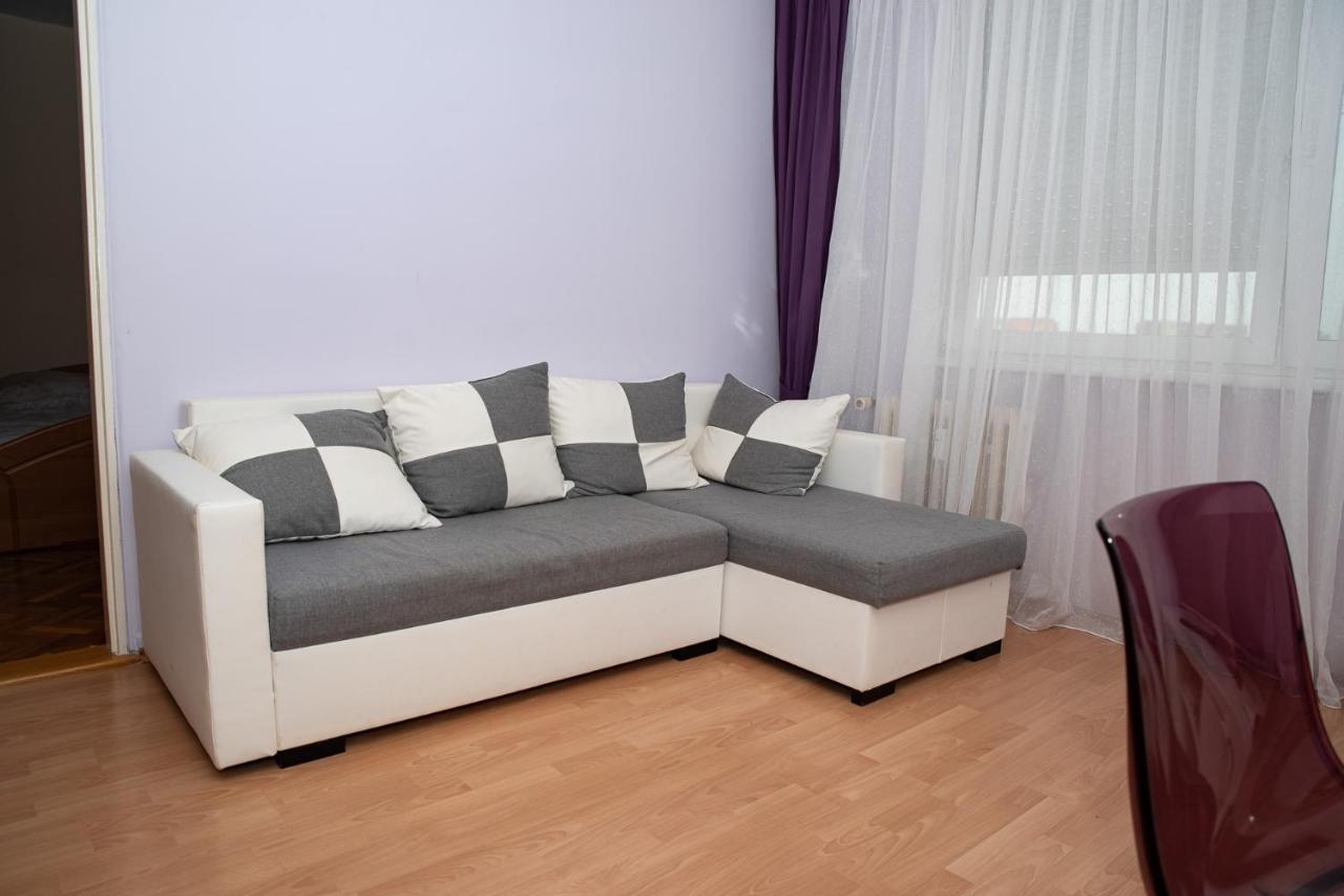 Lovely One Bedroom Apartment Nove Zamky Luaran gambar