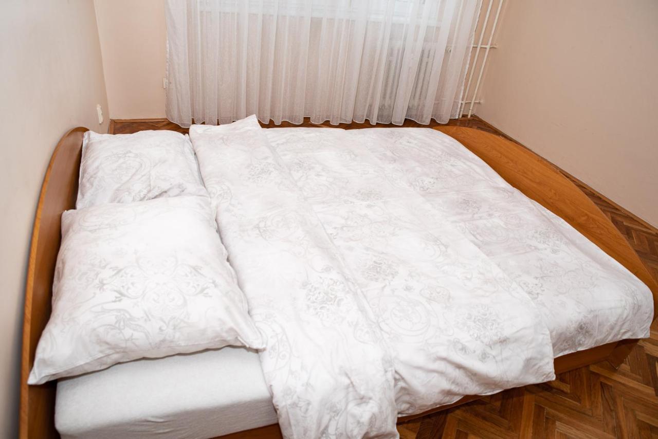 Lovely One Bedroom Apartment Nove Zamky Luaran gambar