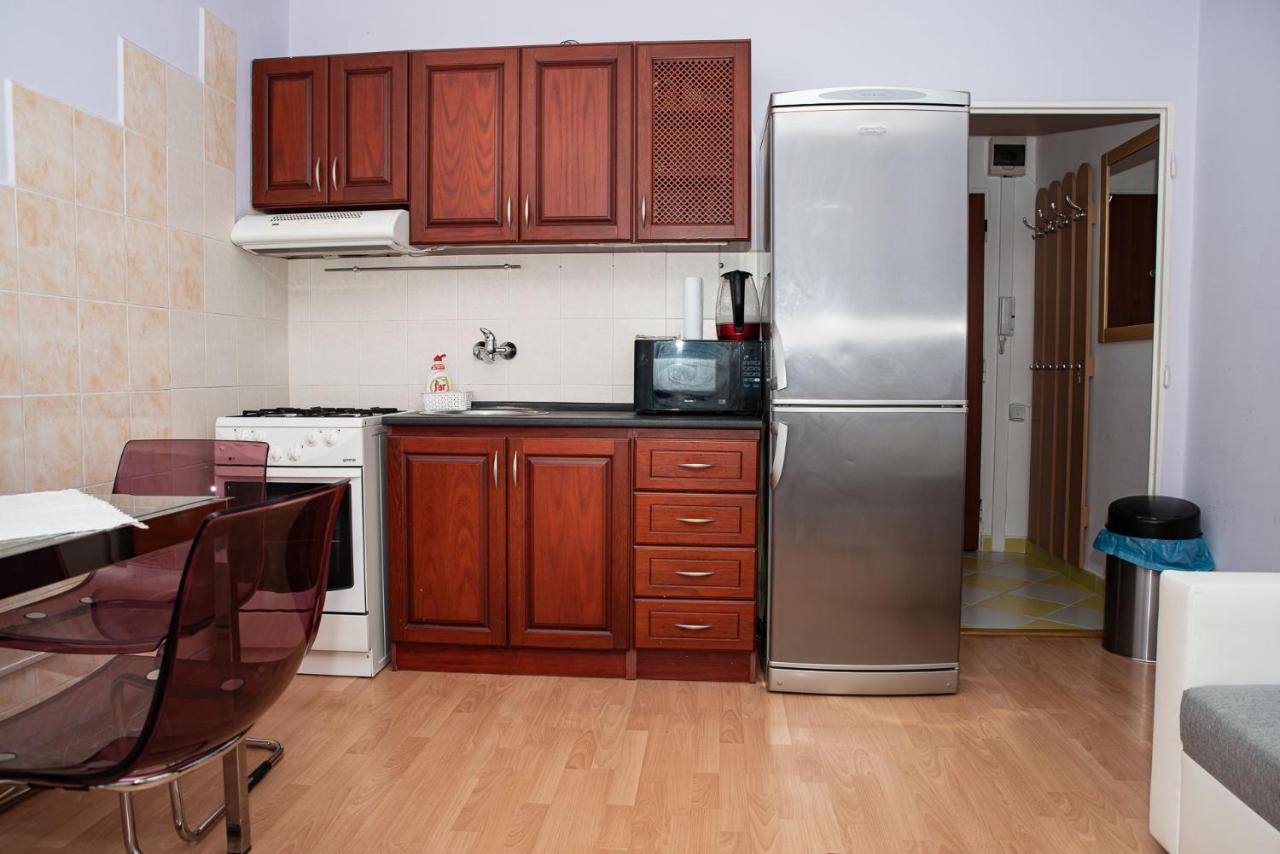 Lovely One Bedroom Apartment Nove Zamky Luaran gambar