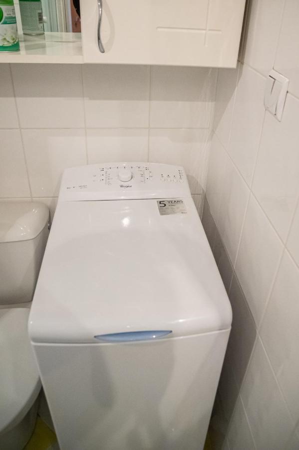 Lovely One Bedroom Apartment Nove Zamky Luaran gambar